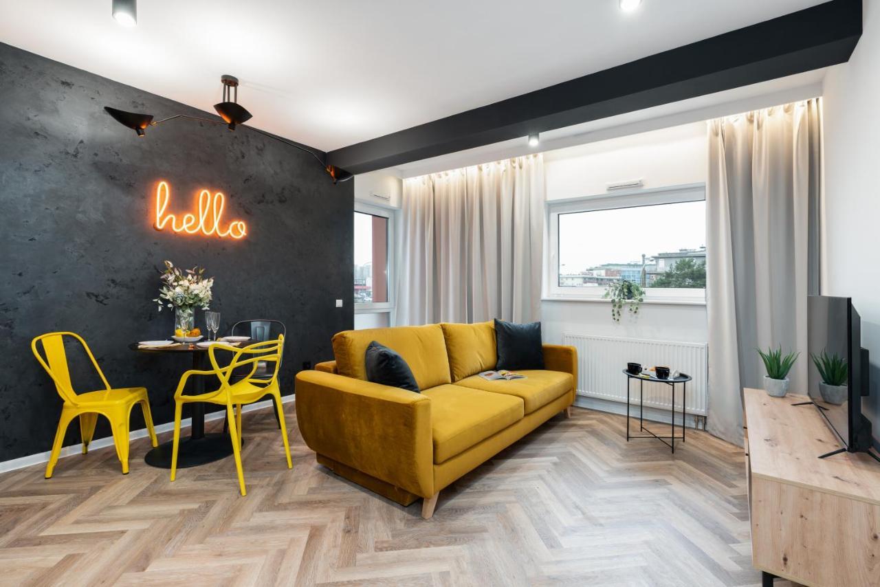 Loft Style Apartment Opienskiego Close To The Zurawiniec Nature Reserve By Noclegi Renters พอซนาน ภายนอก รูปภาพ